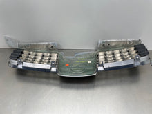 Load image into Gallery viewer, GRILLE Nissan Maxima 2004 04 2005 05 2006 06 - NW98350
