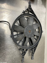 Load image into Gallery viewer, RADIATOR FAN ASSEMBLY Durango 2001 01 2002 02 2003 03 - NW63393
