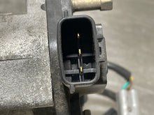 Load image into Gallery viewer, THROTTLE BODY Infiniti Q45 1997 97 98 99 00 01 - NW177959
