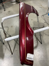 Load image into Gallery viewer, Front Fender Oldsmobile Allante 1991 - NW75789
