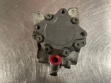 Load image into Gallery viewer, POWER STEERING PUMP 525i 530i 2004 04 2005 05 - NW163133
