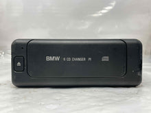 Load image into Gallery viewer, CD CHANGER BMW 740i 750i 1999 99 00 01 - NW136612
