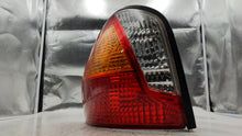 Load image into Gallery viewer, TAIL LIGHT LAMP ASSEMBLY fits Hyundai Santa Fe 01 02 03 04 Left - NW181049
