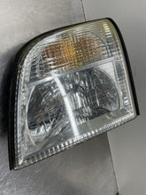 Load image into Gallery viewer, HEADLIGHT LAMP ASSEMBLY Mercury Mountaineer 02 03 04 05 Left - NW102170
