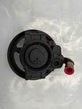 Load image into Gallery viewer, Power Steering Pump  MOUNTAINEER 2003 - NW162885
