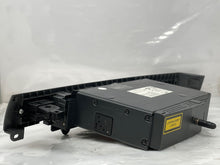 Load image into Gallery viewer, Cd Changer BMW 745i 2002 02 - NW136684
