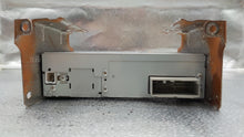 Load image into Gallery viewer, Info-Gps Screen Lincoln Navigator 2003 - NW104575
