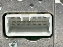 Load image into Gallery viewer, RADIO Toyota Prius 2001 01 2002 02 2003 03 2004 04 05 - NW139962
