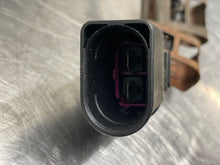 Load image into Gallery viewer, RADIATOR FAN ASSEMBLY Audi A4 A6 2000 00 2001 01 02 2.8 - NW63658

