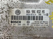 Load image into Gallery viewer, ECU ECM COMPUTER Volkswagen 2004 04 Auto 2.0L - NW531871
