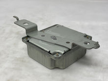 Load image into Gallery viewer, Transfer Case Computer FX35 FX45 2003 03 2004 04 2005 05 06 07 08 - NW31390
