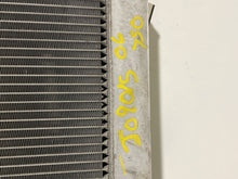 Load image into Gallery viewer, RADIATOR BMW 750i 760i 2006 06 2007 07 2008 08 - NW132033
