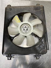 Load image into Gallery viewer, RADIATOR FAN ASSEMBLY Honda Civic 2006 06 2007 07 2008 08 09 10 11 - NW64049
