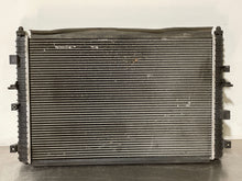 Load image into Gallery viewer, RADIATOR Land Rover Discovery 1999 99  00 01 02 03 04 - NW132506
