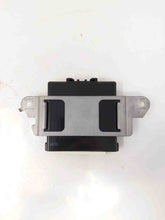 Load image into Gallery viewer, Smart key module Toyota Prius 2006 06 2007 07 2008 08 2009 09 - NW38251
