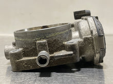 Load image into Gallery viewer, THROTTLE BODY CLK430 CLK500 ML500 SL55 01 - 06 - NW178400
