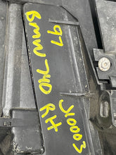 Load image into Gallery viewer, HEADLIGHT LAMP ASSEMBLY BMW 740i 740il 750il 95 96 97 98 Right - NW102656
