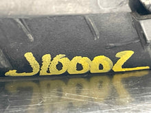 Load image into Gallery viewer, GRILLE Saab 9-3 2003 03 04 05 06 07 Upper End Left - NW98631
