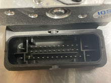 Load image into Gallery viewer, ABS ANTI-LOCK BRAKE PUMP Kia Soul 2014 14 2015 15 - NW1748

