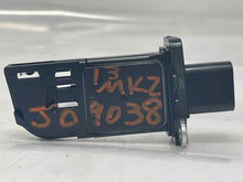 Load image into Gallery viewer, Mass Air Flow Sensor Meter MAF Edge Explorer Fiesta Taurus TRANSIT 12-15 - NW4605
