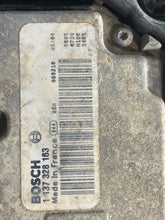 Load image into Gallery viewer, RADIATOR FAN ASSEMBLY Volkswagen Touareg 2004 04 2005 05 06 07 - 10 - NW64689
