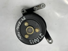 Load image into Gallery viewer, POWER STEERING PUMP BMW 525i 1989 89 1990 90 - NW163117

