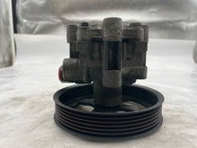 Load image into Gallery viewer, Power Steering Pump Dodge Caliber 2007 - NW162641
