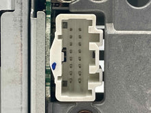 Load image into Gallery viewer, Radio Mazda 6 2003 03 2004 04 AM FM CD - NW138275
