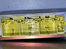 Load image into Gallery viewer, Air bag computer Mazda 6 2003 03 2004 04 - NW34009
