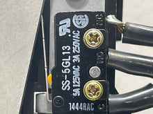 Load image into Gallery viewer, Temp Climate AC Heater Control Infiniti G20 Sentra 1991 91 1992 92 93 94 95 96 - NW494519
