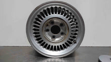 Load image into Gallery viewer, WHEEL Jaguar XJ6 1993 93 15x7 36 Slot - NW199561
