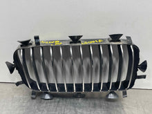 Load image into Gallery viewer, GRILL BMW 740I 1999 99 2000 00 2001 01 Right - NW98253
