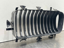 Load image into Gallery viewer, GRILL BMW 740I 1999 99 2000 00 2001 01 Right - NW98253
