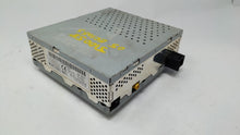 Load image into Gallery viewer, Radio  MERCEDES E-CLASS 2005 - NW7451
