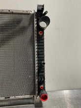 Load image into Gallery viewer, RADIATOR Mercedes S430 S500 2000 00 - NW132415
