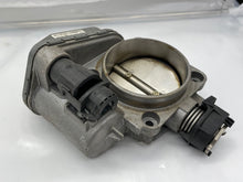 Load image into Gallery viewer, THROTTLE BODY MERCEDES C43 CL500 E430 1998 98 99 00 - NW178381
