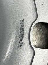Load image into Gallery viewer, WHEEL Jaguar XJ8 98 99 00 01 02 03 16x7 alloy - NW199536
