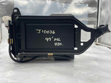 Load image into Gallery viewer, CD CHANGER Mercedes ML320 1998 98 1999 99 - NW138906
