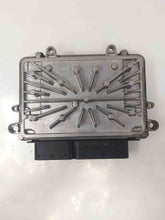 Load image into Gallery viewer, ECU ECM COMPUTER Volvo C30 V40 V70 2006 06 2007 07 08 - NW63276
