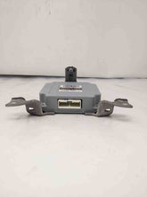 Load image into Gallery viewer, Transmission Computer Toyota Prius 2006 06 2007 07 2008 08 2009 09 - NW38342
