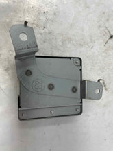 Load image into Gallery viewer, TRANSFER CASE CONTROL MODULE COMPUTER M35 M45 06 07 08 - NW31531
