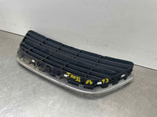 Load image into Gallery viewer, GRILLE Saab 9-3 2003 03 2004 04 05 06 07 Upper Center - NW98644
