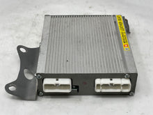 Load image into Gallery viewer, RADIO AMPLIFIER Toyota Highlander 2006 06 2007 07 - NW140008
