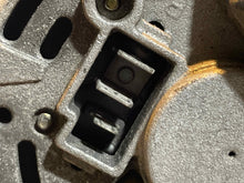 Load image into Gallery viewer, ALTERNATOR Mercedes 240D 300D 450SE 1972 72 73 - 85 - NW6935
