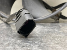 Load image into Gallery viewer, RADIATOR FAN ASSEMBLY Passat 2001 01 02 03 04 05 - NW63654
