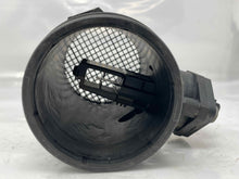 Load image into Gallery viewer, Mass Air Flow Sensor Meter MAF Volvo 960 S90 V90 96 97 98 - NW5787
