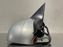 Load image into Gallery viewer, Side View Door Mirror Volkswagen Passat 1998 - NW53874
