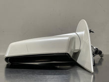 Load image into Gallery viewer, Side View Door Mirror Cadillac SRX 2004 - NW50631
