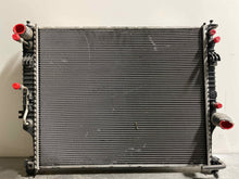 Load image into Gallery viewer, RADIATOR ML320 ML350 R350 2006 06 2007 07 2008 08 - NW132463
