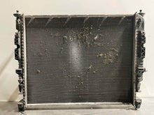 Load image into Gallery viewer, RADIATOR ML320 ML350 R350 2006 06 2007 07 2008 08 - NW132463
